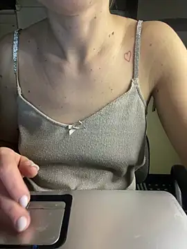 Snapshot of MartaLuna_ chatting on 02-01-26, 09:13 MartaLuna online show from 02-01-26, 09:13