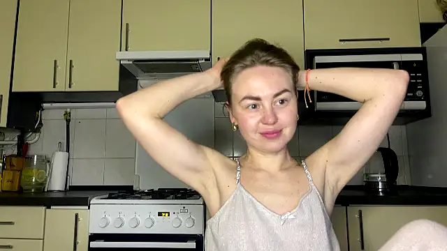 MartaLuna  online show from 03-16-26, 08:44