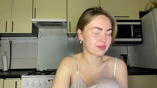 MartaLuna  online show from 03-18-26, 09:48