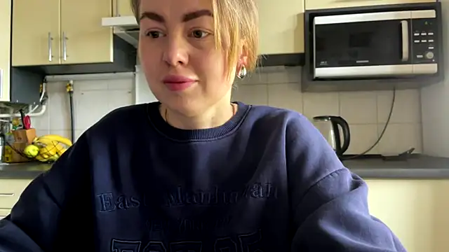 MartaLuna  online show from 04-09-26, 06:52