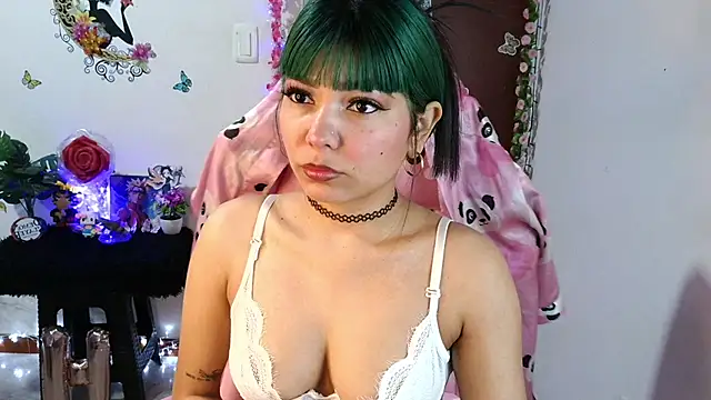 Snapshot of Maron_baez_18 chatting on 06-04-26, 01:38 Maron baez 18 online show from 06-04-26, 01:38