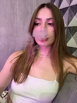 Elizabeth Tay online show from 03-09-26, 06:22