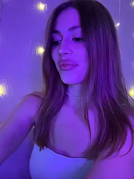 Elizabeth Tay online show from 10-20-25, 04:51