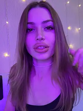 Elizabeth Tay online show from 11-25-25, 05:57