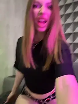 Elizabeth Tay online show from 04-19-26, 06:10