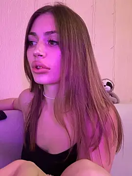 Elizabeth Tay online show from 11-13-25, 03:49