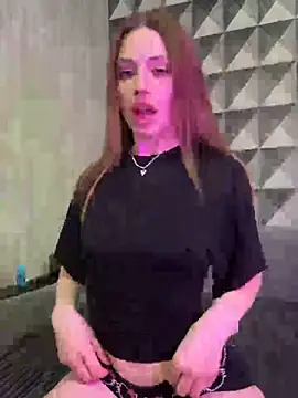 Elizabeth Tay online show from 04-13-26, 06:45