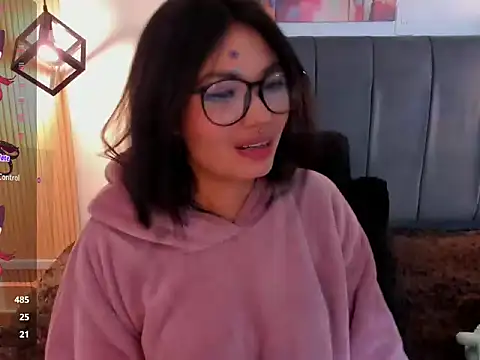 Evaa rosee  online show from 10-09-25, 12:00