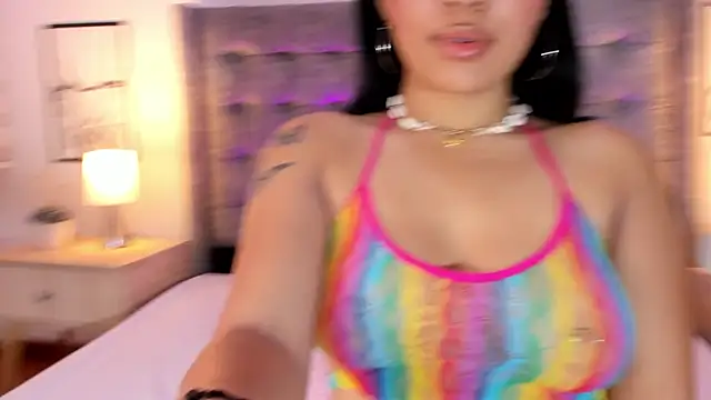 Linda Fosterr online show from 09-29-25, 02:40