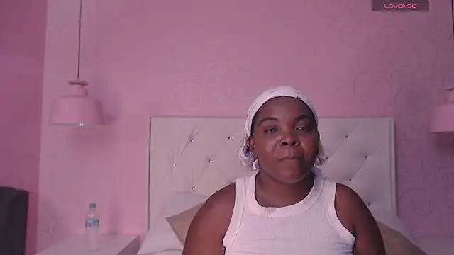 NatashaLimaa online show from 10-01-25, 07:07
