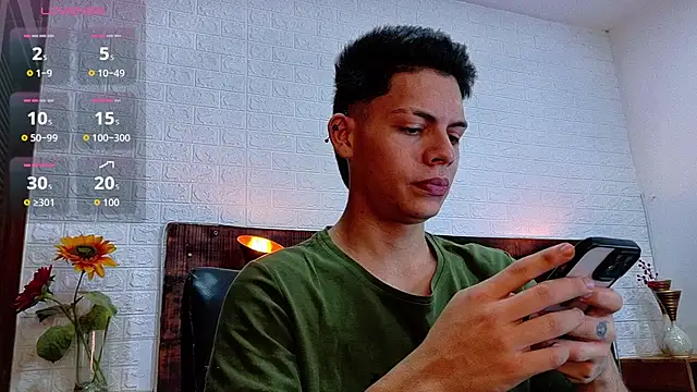 Snapshot of JhosuaVega chatting on 11-14-25, 10:02 JhosuaVega online show from 11-14-25, 10:02