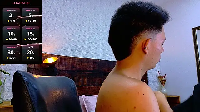 Snapshot of JhosuaVega chatting on 10-26-25, 12:22 JhosuaVega online show from 10-26-25, 12:22