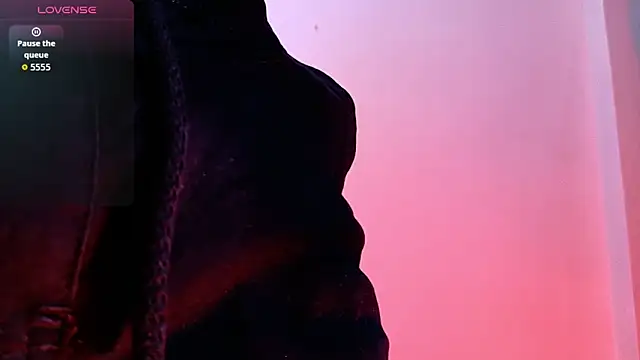 Snapshot of JhosuaVega chatting on 10-31-25, 11:22 JhosuaVega online show from 10-31-25, 11:22