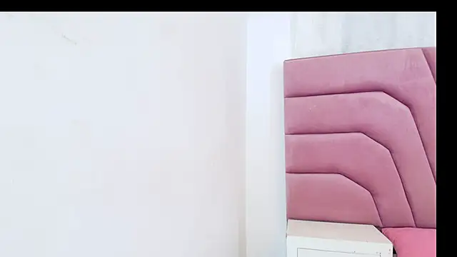 miajhonsonx online show from 03-26-26, 03:32