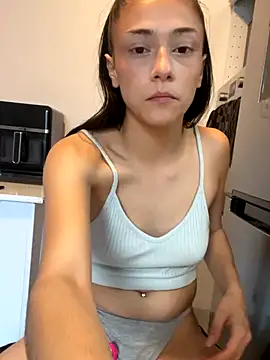 Snapshot of Zakiramym chatting on 10-12-25, 03:57 Zakiramym online show from 10-12-25, 03:57