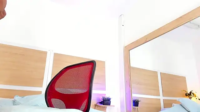 ValeryCortezm online show from 12-17-25, 01:16