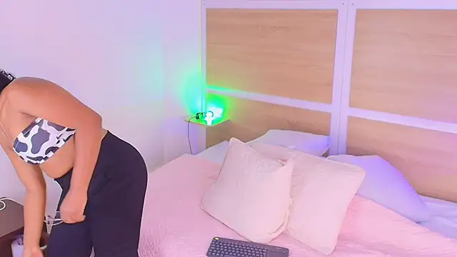 ValeryCortezm online show from 02-27-26, 01:00