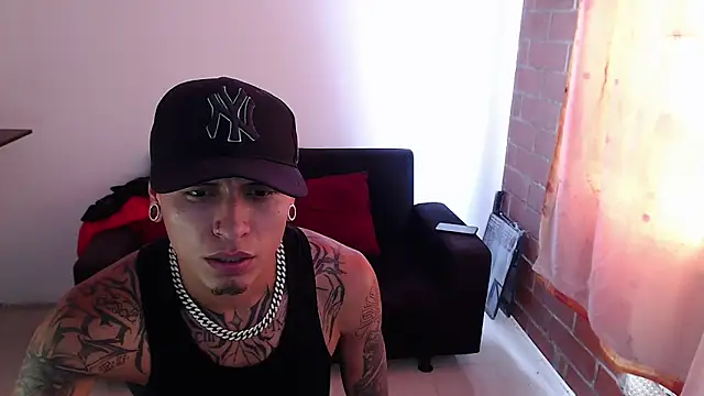 Snapshot of rickgraims chatting on 10-14-25, 03:56 rickgraims online show from 10-14-25, 03:56