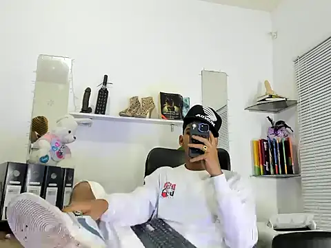 xxKamadevaxx online show from 03-18-26, 01:35