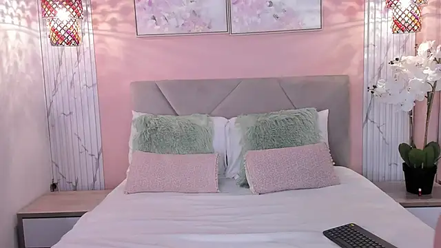 Snapshot of CataScott_ chatting on 11-09-25, 03:49 CataScott online show from 11-09-25, 03:49