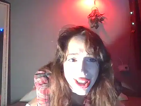 Monica uwu online show from 10-10-25, 05:47