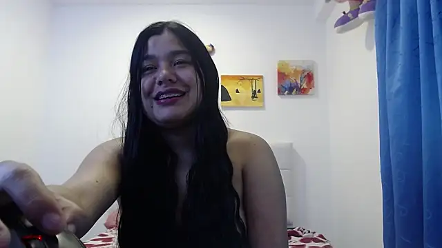 Snapshot of April_Becker chatting on 10-11-25, 03:29 April Becker online show from 10-11-25, 03:29