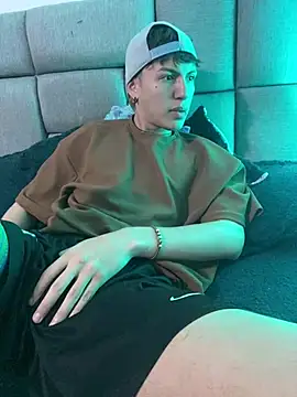 NaytonFreeman online show from 02-18-26, 12:23