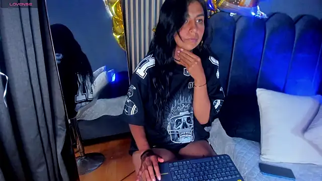 Snapshot of Keila_Fg chatting on 09-29-25, 07:41 Keila Fg online show from 09-29-25, 07:41