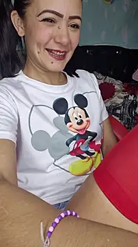 Lhia  online show from 01-06-26, 06:12