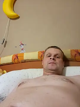 Snapshot of tygros11 chatting on 11-09-25, 04:33 tygros11 online show from 11-09-25, 04:33