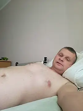 Snapshot of tygros11 chatting on 11-29-25, 08:03 tygros11 online show from 11-29-25, 08:03