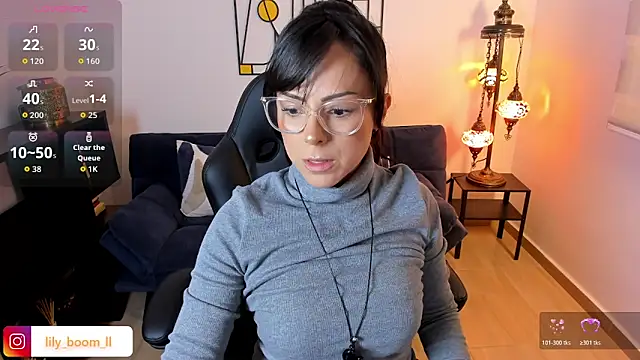 Snapshot of Lyliboomm chatting on 11-10-25, 10:04 Lyliboomm online show from 11-10-25, 10:04