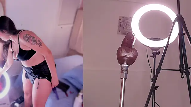 Snapshot of hannahst_ chatting on 02-18-26, 07:32 hannahst online show from 02-18-26, 07:32