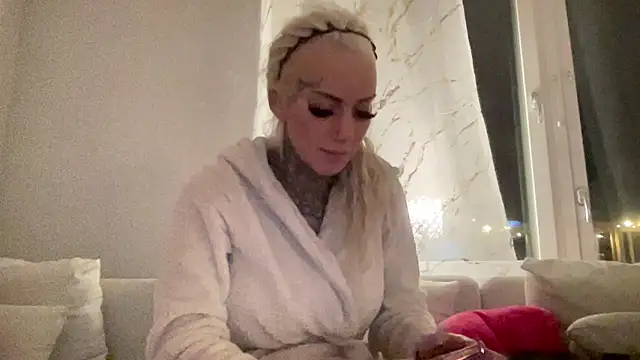 paulinaalatalo online show from 02-27-26, 07:57