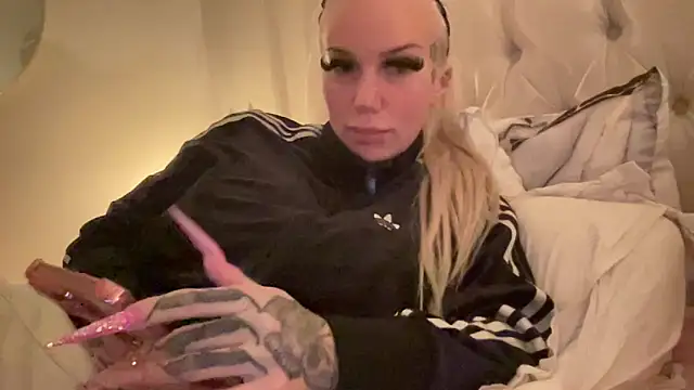 paulinaalatalo online show from 03-24-26, 06:41