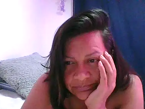 adri89-g online show from 10-21-25, 04:01