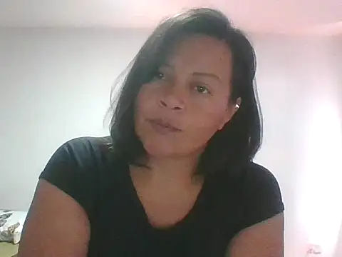 adri89-g online show from 11-13-25, 05:28