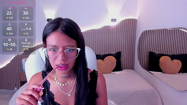 Snapshot of Iris8_ chatting on 06-06-26, 12:54 Iris8 online show from 06-06-26, 12:54
