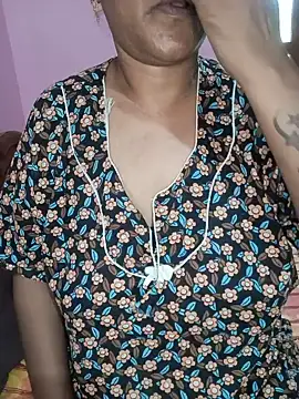 Snapshot of KannadaTamilTeluguBeauty chatting on 05-27-26, 02:52 KannadaTamilTeluguBeauty online show from 05-27-26, 02:52
