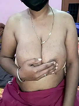 Snapshot of KannadaTamilTeluguBeauty chatting on 05-05-26, 08:23 KannadaTamilTeluguBeauty online show from 05-05-26, 08:23