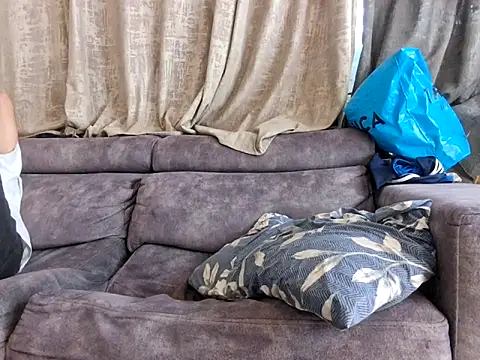 Alexis21821 online show from 12-18-25, 12:42