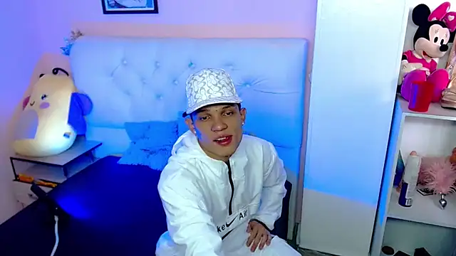 EL VENEZOLANO 22CM online show from 10-03-25, 07:37