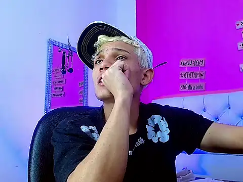 EL VENEZOLANO 22CM online show from 10-12-25, 03:52