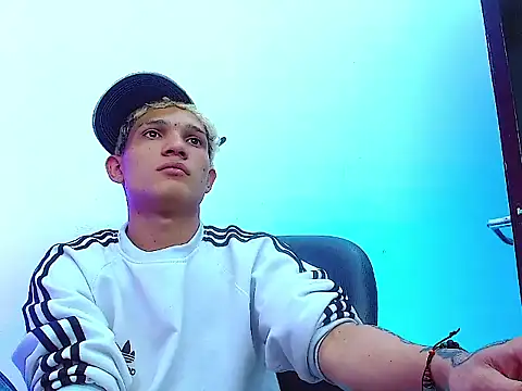 EL VENEZOLANO 22CM online show from 11-27-25, 03:40