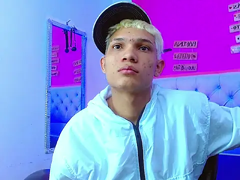 EL VENEZOLANO 22CM online show from 10-21-25, 04:12