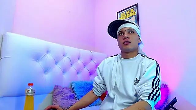 EL VENEZOLANO 22CM online show from 11-26-25, 04:12