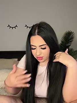 Snapshot of Andrestarr chatting on 10-21-25, 05:23 Andrestarr online show from 10-21-25, 05:23