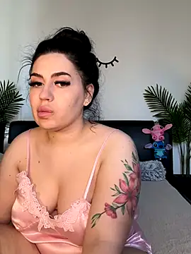 Snapshot of Andrestarr chatting on 10-16-25, 12:24 Andrestarr online show from 10-16-25, 12:24