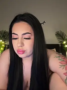 Snapshot of Andrestarr chatting on 11-17-25, 06:23 Andrestarr online show from 11-17-25, 06:23