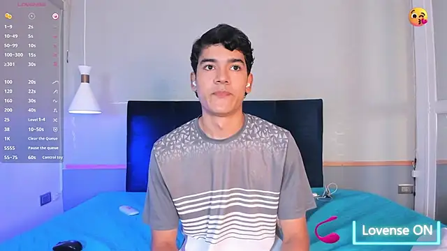 SandroVeyra online show from 12-14-25, 12:44